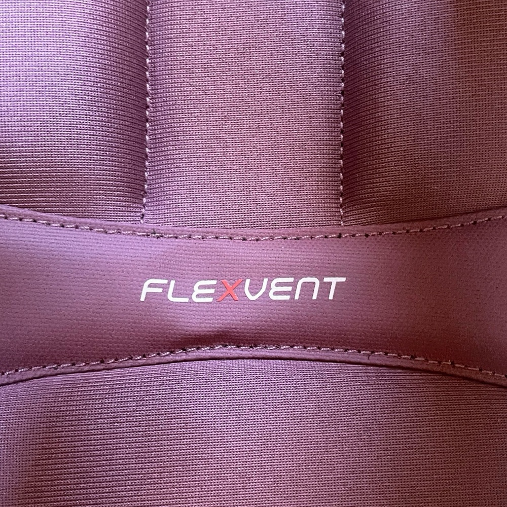The North Face Women’s Recon Luxe 30 Liter Backpack - Picture 5 of 10